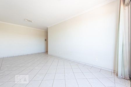 Sala de apartamento para alugar com 3 quartos, 111m² em Jardim Goiás, Goiânia
