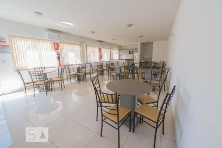 Apartamento à venda com 44m², 2 quartos e 1 vaga Apartamento à venda com 44m², 2 quartos e 1 vagaÁrea comum - Salão de festas
