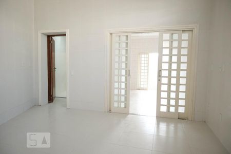 Sala de casa à venda com 3 quartos, 200m² em Jardim Messina, Jundiaí