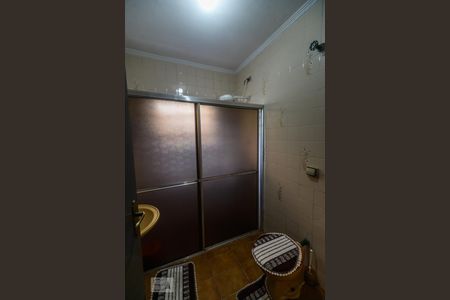 Banheiro de casa à venda com 2 quartos, 80m² em Vila Antonieta, São Paulo