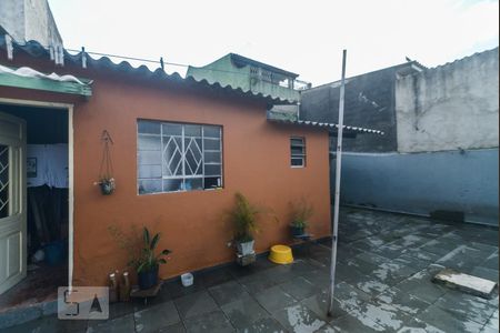 Quintal de casa à venda com 2 quartos, 80m² em Vila Antonieta, São Paulo