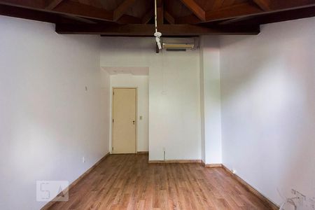 Suíte de casa de condomínio à venda com 3 quartos, 140m² em Teresópolis, Porto Alegre