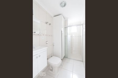 Banheiro  de apartamento à venda com 2 quartos, 50m² em Vila Vera, São Paulo