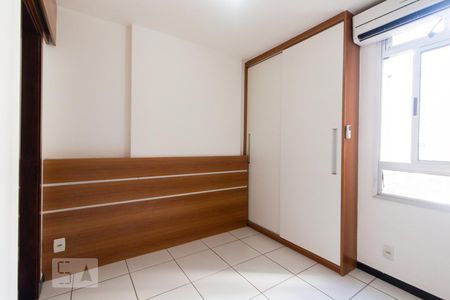 Quarto de kitnet/studio para alugar com 1 quarto, 27m² em Zona Industrial (guará), Brasília