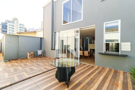 Quintal / Jardim de casa à venda com 1 quarto, 90m² em Jardim Colombo, São Paulo