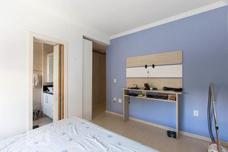 Suíte de apartamento à venda com 3 quartos, 120m² em Santana, Porto Alegre