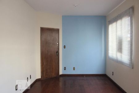 Sala de apartamento para alugar com 3 quartos, 85m² em Sagrada Familia, Belo Horizonte