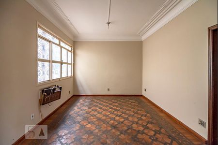 Sala de casa para alugar com 6 quartos, 280m² em Floresta, Belo Horizonte