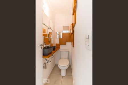 Lavabo de casa de condomínio para alugar com 3 quartos, 122m² em Vila Madalena, São Paulo