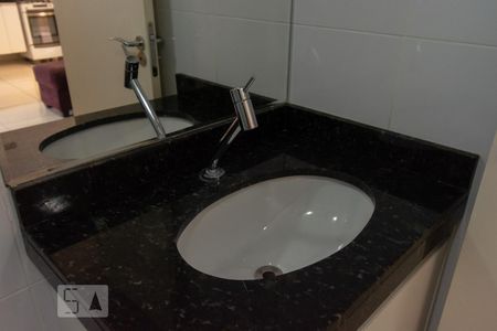 Banheiro de apartamento para alugar com 2 quartos, 60m² em Vila Assunção, Santo André