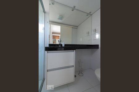 Banheiro - Suíte de apartamento à venda com 2 quartos, 60m² em Vila Assunção, Santo André