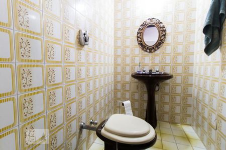 Lavabo de apartamento para alugar com 4 quartos, 332m² em Partenon, Porto Alegre