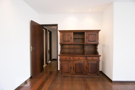 Sala/Detalhes de apartamento para alugar com 3 quartos, 131m² em Vila Isabel, Rio de Janeiro