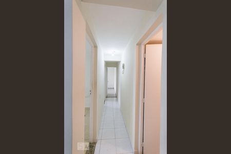 Corredor de apartamento à venda com 3 quartos, 70m² em Anil, Rio de Janeiro