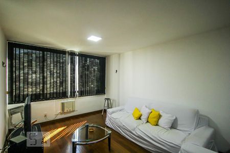 Sala de apartamento para alugar com 2 quartos, 70m² em Copacabana, Rio de Janeiro