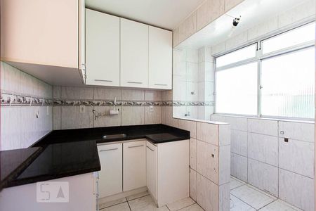Cozinha de apartamento à venda com 2 quartos, 56m² em Cristal, Porto Alegre