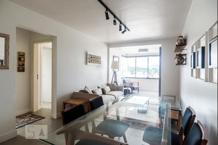 Sala de apartamento à venda com 2 quartos, 70m² em Petrópolis, Porto Alegre