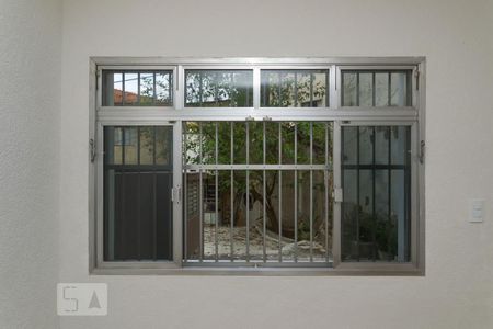 Janela da sala de estar de casa para alugar com 3 quartos, 162m² em Chácara Inglesa, São Paulo