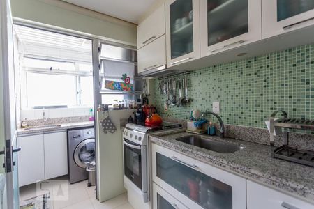 Cozinha de apartamento à venda com 1 quarto, 50m² em Cristal, Porto Alegre