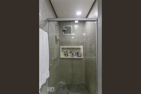 Banheiro de apartamento para alugar com 1 quarto, 50m² em Cristal, Porto Alegre