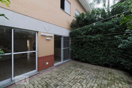 Quintal de casa de condomínio para alugar com 3 quartos, 120m² em Vila Sofia, São Paulo