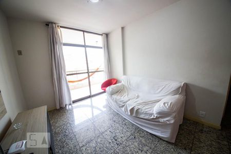 Sala  de apartamento para alugar com 2 quartos, 80m² em Icaraí, Niterói