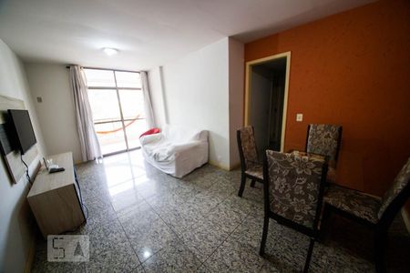Sala  de apartamento para alugar com 2 quartos, 80m² em Icaraí, Niterói