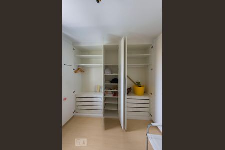 Quarto de apartamento para alugar com 1 quarto, 55m² em Moema, São Paulo