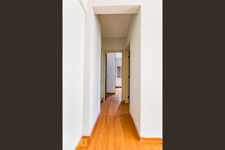 Corredor de apartamento para alugar com 1 quarto, 66m² em Centro, Campinas