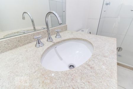 Pia do Banheiro de apartamento para alugar com 1 quarto, 50m² em Alphaville Conde Ii, Barueri