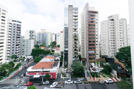 Vista Sala de apartamento à venda com 2 quartos, 82m² em Moema, São Paulo