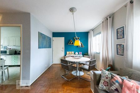 Sala de apartamento à venda com 2 quartos, 82m² em Moema, São Paulo