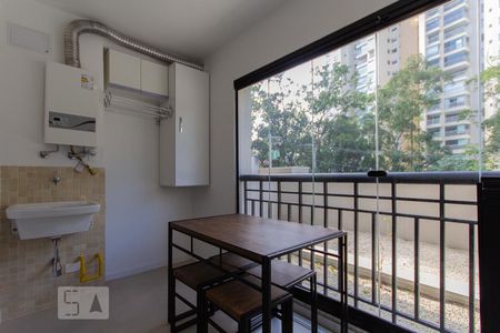 Sala - Varanda de kitnet/studio para alugar com 1 quarto, 39m² em Vila Andrade, São Paulo