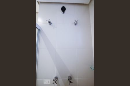 Banheiro de apartamento para alugar com 3 quartos, 77m² em Butantã, São Paulo