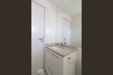 Banheiro de apartamento para alugar com 2 quartos, 55m² em Vila Prudente, São Paulo