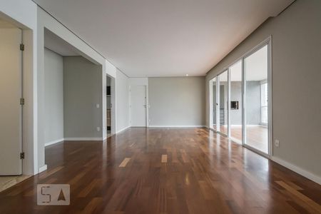 Sala de apartamento à venda com 3 quartos, 135m² em Santo Amaro, São Paulo