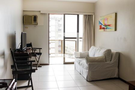 Sala de apartamento para alugar com 1 quarto, 54m² em Barra da Tijuca, Rio de Janeiro
