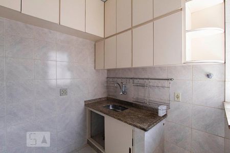 Cozinha  de apartamento à venda com 2 quartos, 47m² em Floresta, Belo Horizonte