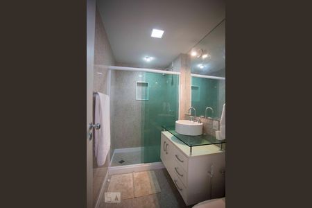 banheiro de apartamento para alugar com 1 quarto, 120m² em Icaraí, Niterói