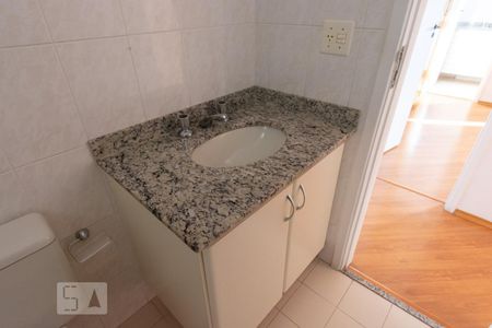 Banheiro de apartamento para alugar com 2 quartos, 68m² em Parque das Nações, Santo André