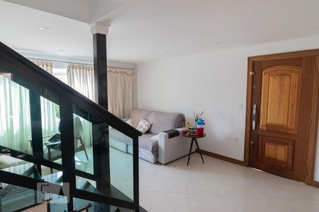 Casa à venda com 250m², 4 quartos e 3 vagasSala