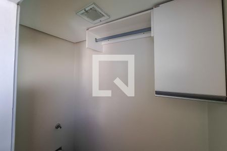 Apartamento à venda com 56m², 2 quartos e 1 vaga Apartamento à venda com 56m², 2 quartos e 1 vagaBanheiro de serviço