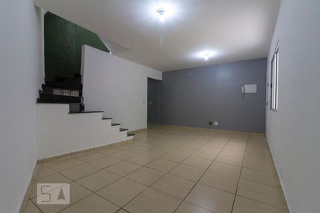 Sala  de casa de condomínio à venda com 2 quartos, 110m² em Vila Ema, São Paulo