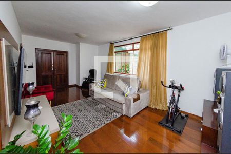 Apartamento à venda com 236m², 5 quartos e 3 vagasSala
