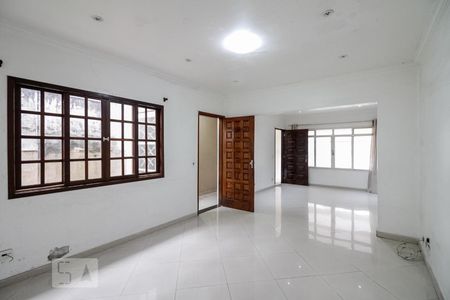 Sala de casa para alugar com 3 quartos, 130m² em Km 18, Osasco