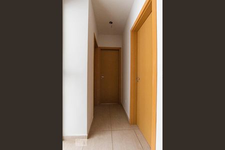 Corredor de apartamento à venda com 2 quartos, 73m² em Fernão Dias, Belo Horizonte
