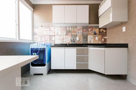 Cozinha de apartamento à venda com 1 quarto, 41m² em Vila Jardim, Porto Alegre
