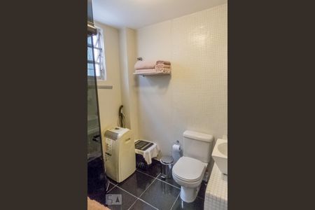 Banheiro de apartamento à venda com 1 quarto, 48m² em Indianópolis, São Paulo