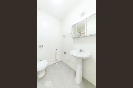 Banheiro de apartamento para alugar com 1 quarto, 42m² em Centro, Campinas