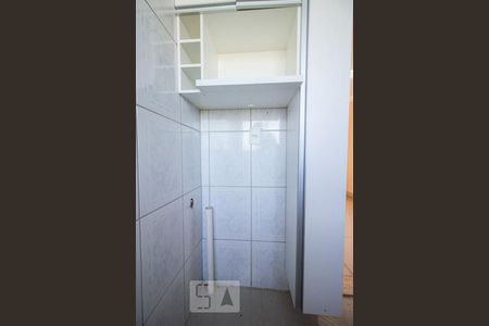 Área Serviço de apartamento para alugar com 2 quartos, 55m² em Heliópolis, Belo Horizonte